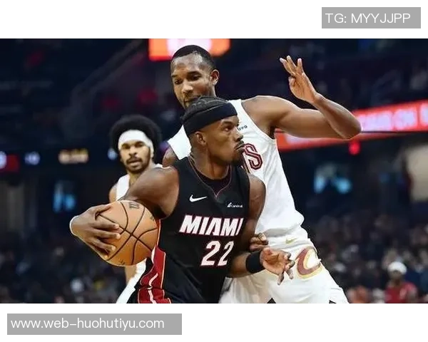 哈克斯替补出彩12投9中高效贡献19分5助攻2抢断助力球队胜利